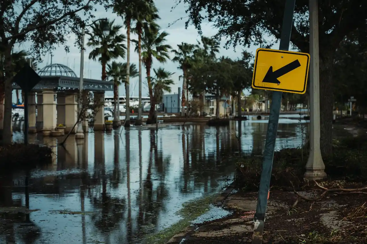 Emergency Water Extraction & Water Removal